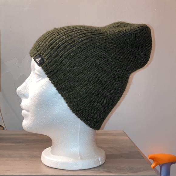 Green beanie - Picture 2 of 5